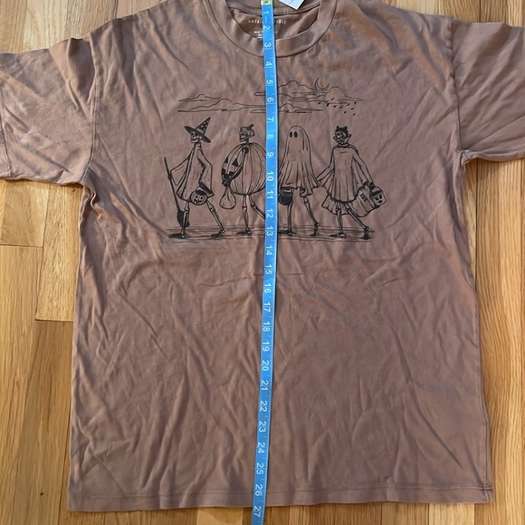 American Eagle Outfitters Brown Halloween Short Sleeve Tee Size XS - Picture 4 of 6